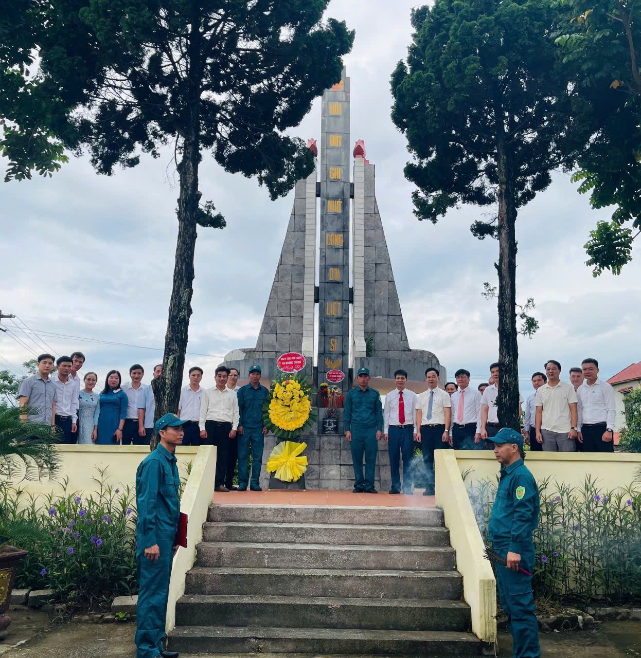 Anh-tin-bai